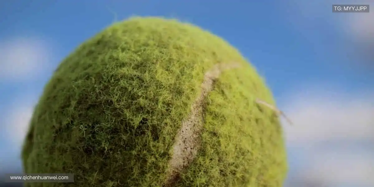 🎁独家周边来袭!限量款球星签名,让热爱触手可及🏅